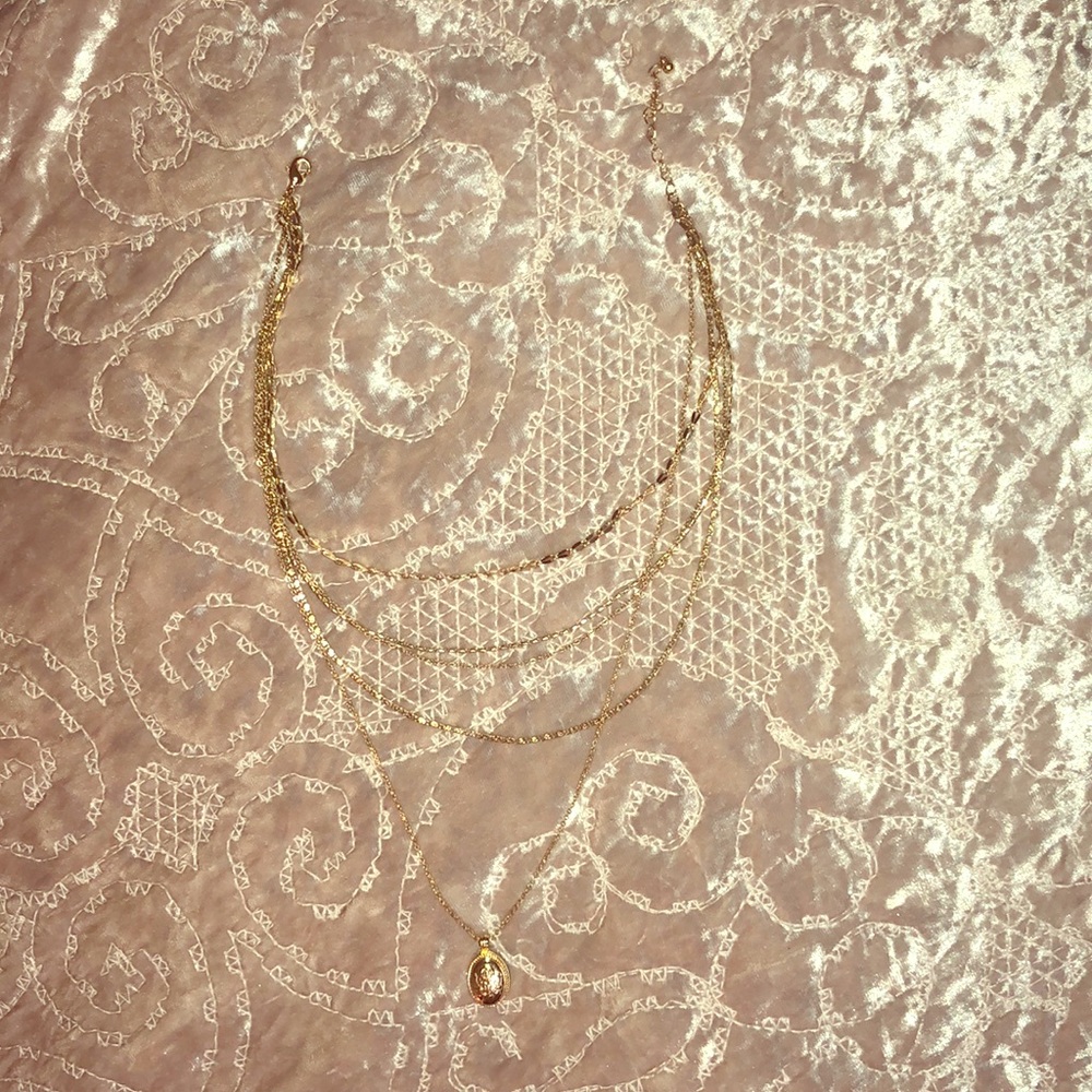 Gold layer necklace
